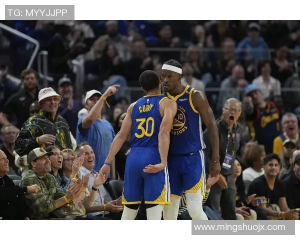 勇士与雷霆2016年精彩对决视频直播回顾与分析