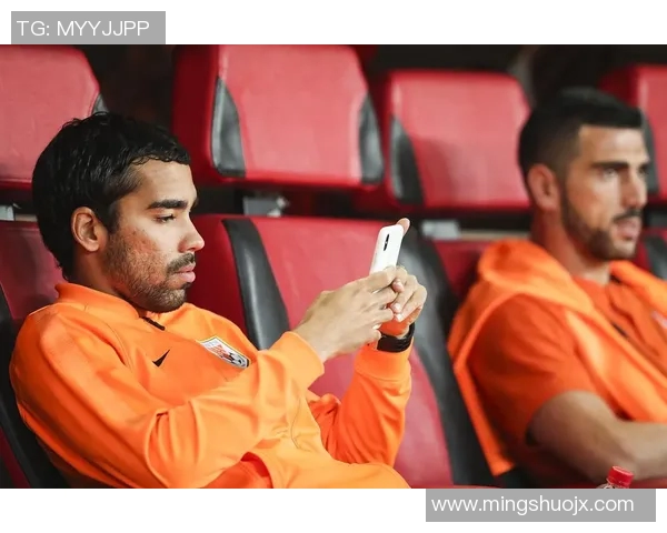 老虎竞技与阿独立的巅峰对决谁能在赛场上笑到最后