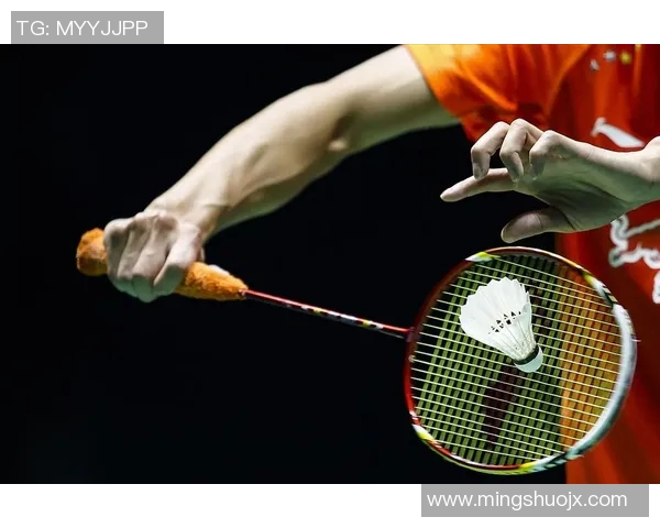 选择适合你的羽毛球拍重量技巧与建议让你轻松提升竞技水平