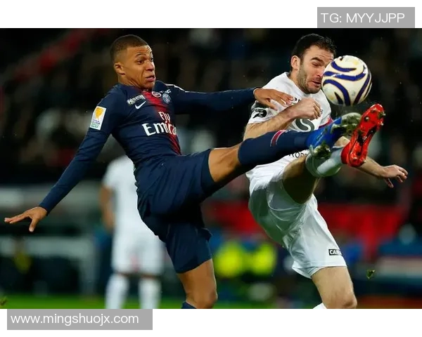 巴黎FC与圣旺红星的精彩对决即将上演，谁将赢得这场焦点战役